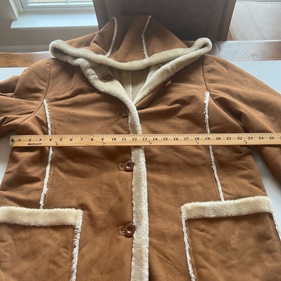 EUC TALLY HO OUTERWEAR Brown Faux Suede & Faux Soft Fur HOODED CAPE Size XL 🔥🔥🐎 - Picture 3 of 8